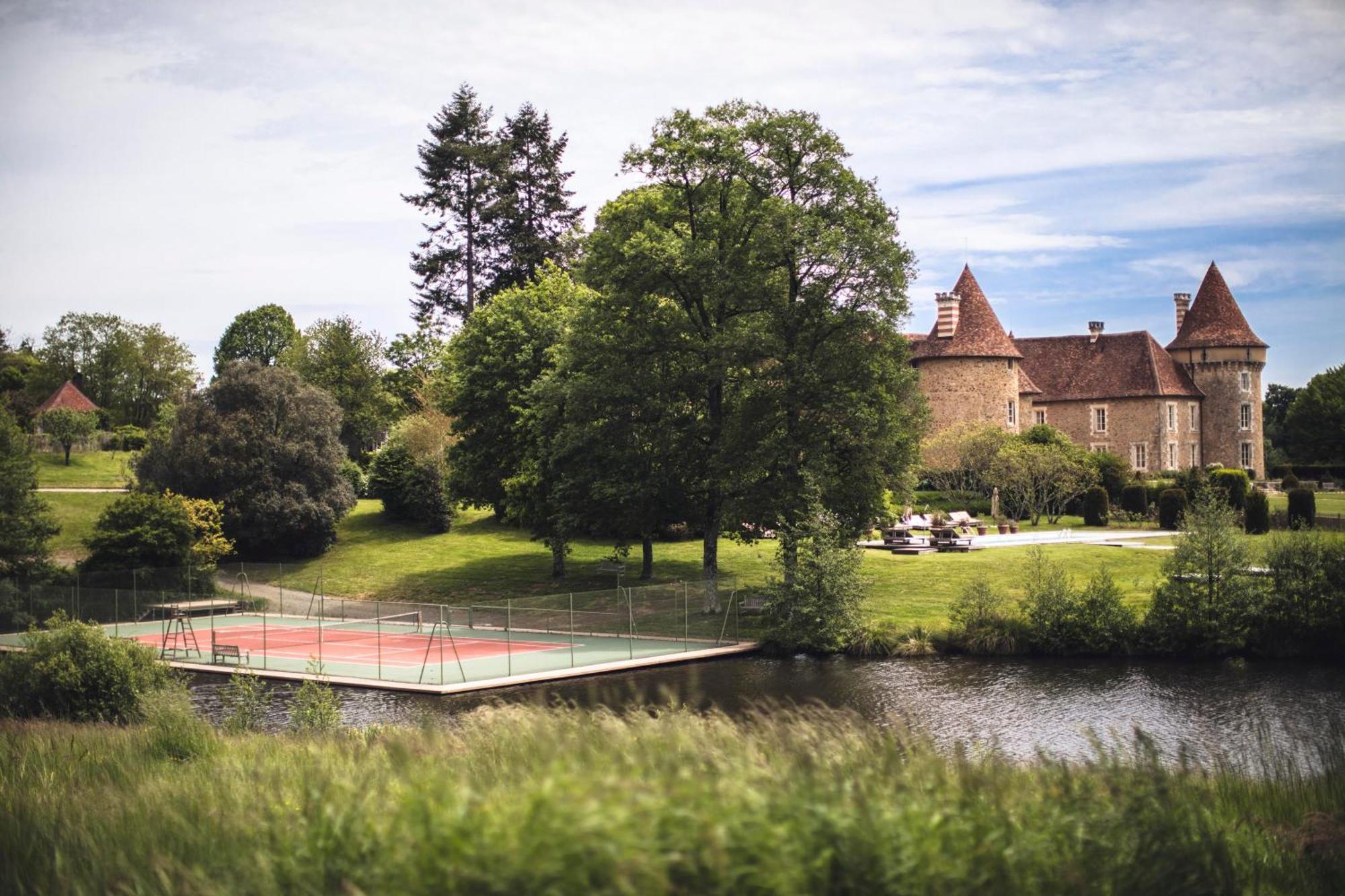 HOTEL Domaine des Etangs Massignac Exterior foto